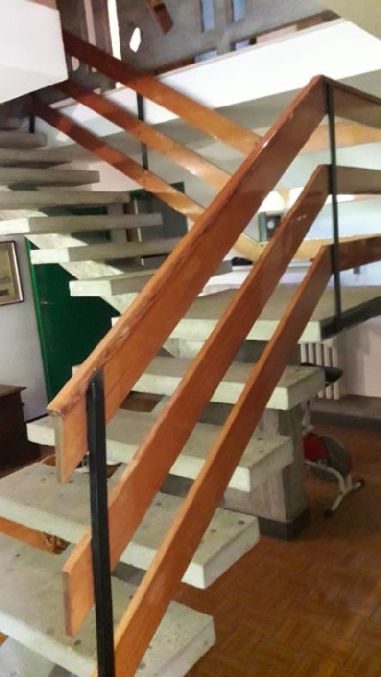 VILLETTA UNIFAMILIARE CON AMPIO GIARDINO VENDESI